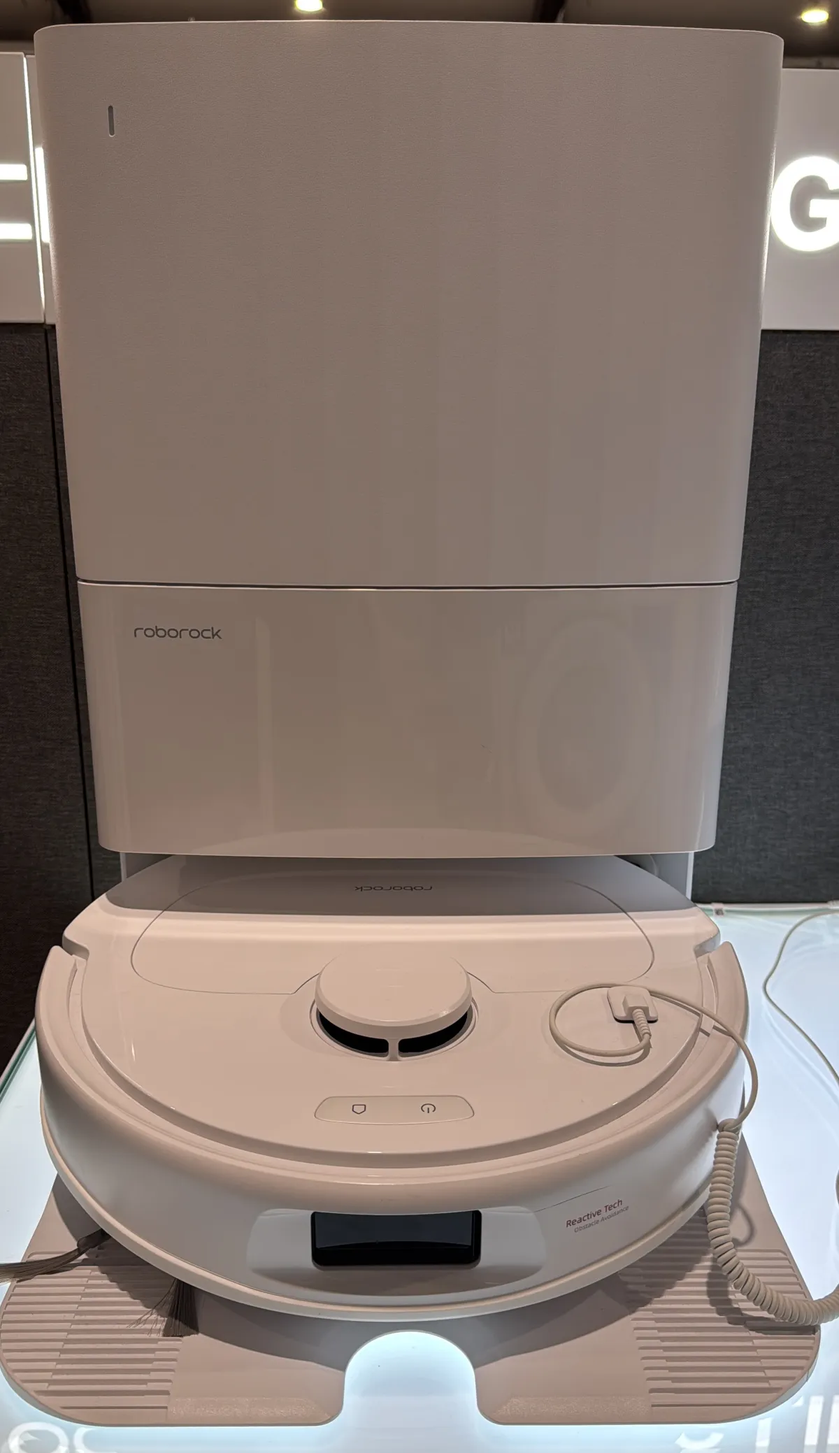 Roborock QR 798 — hands-on photo 5