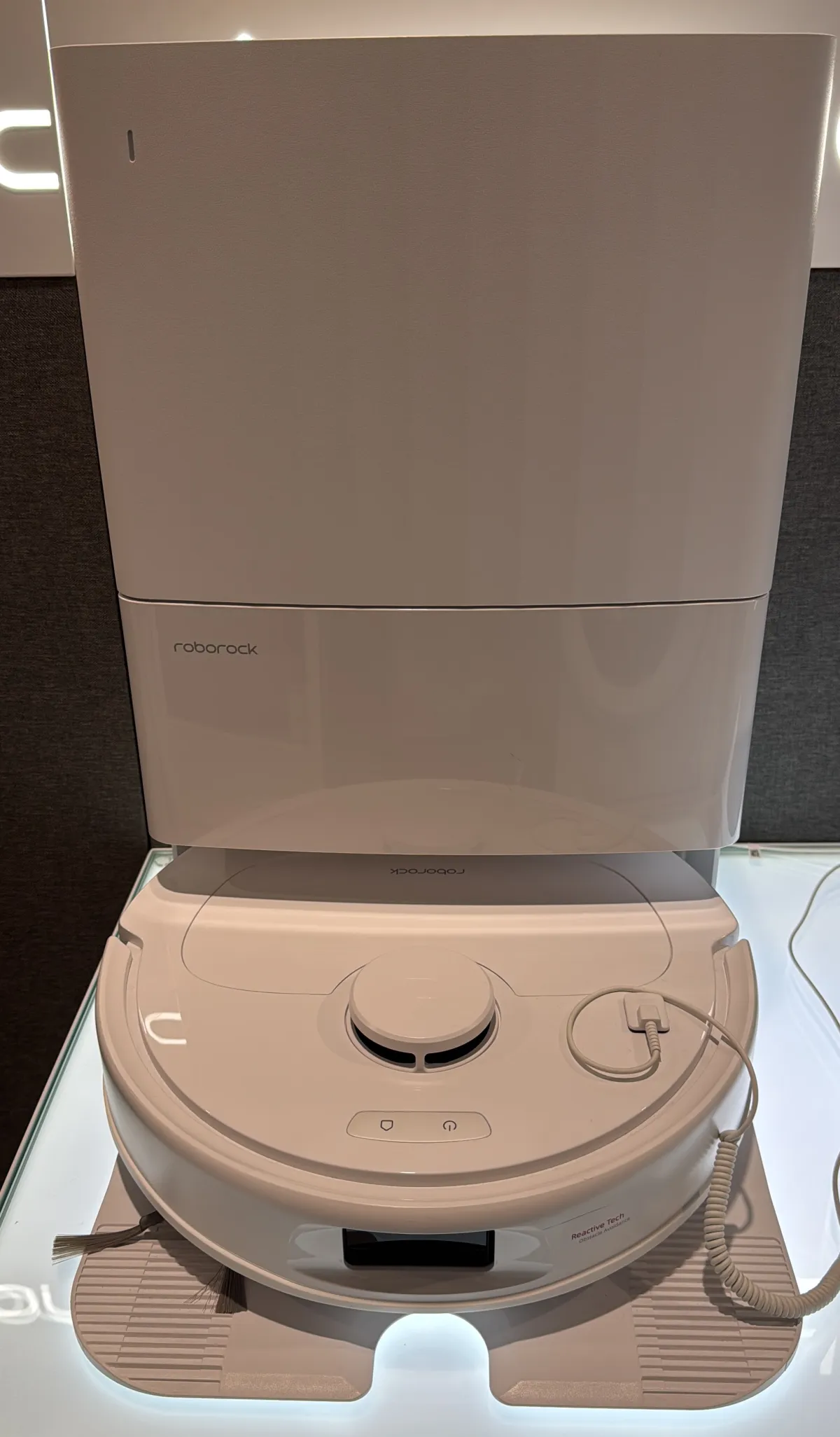 Roborock QR 798 — hands-on photo 6