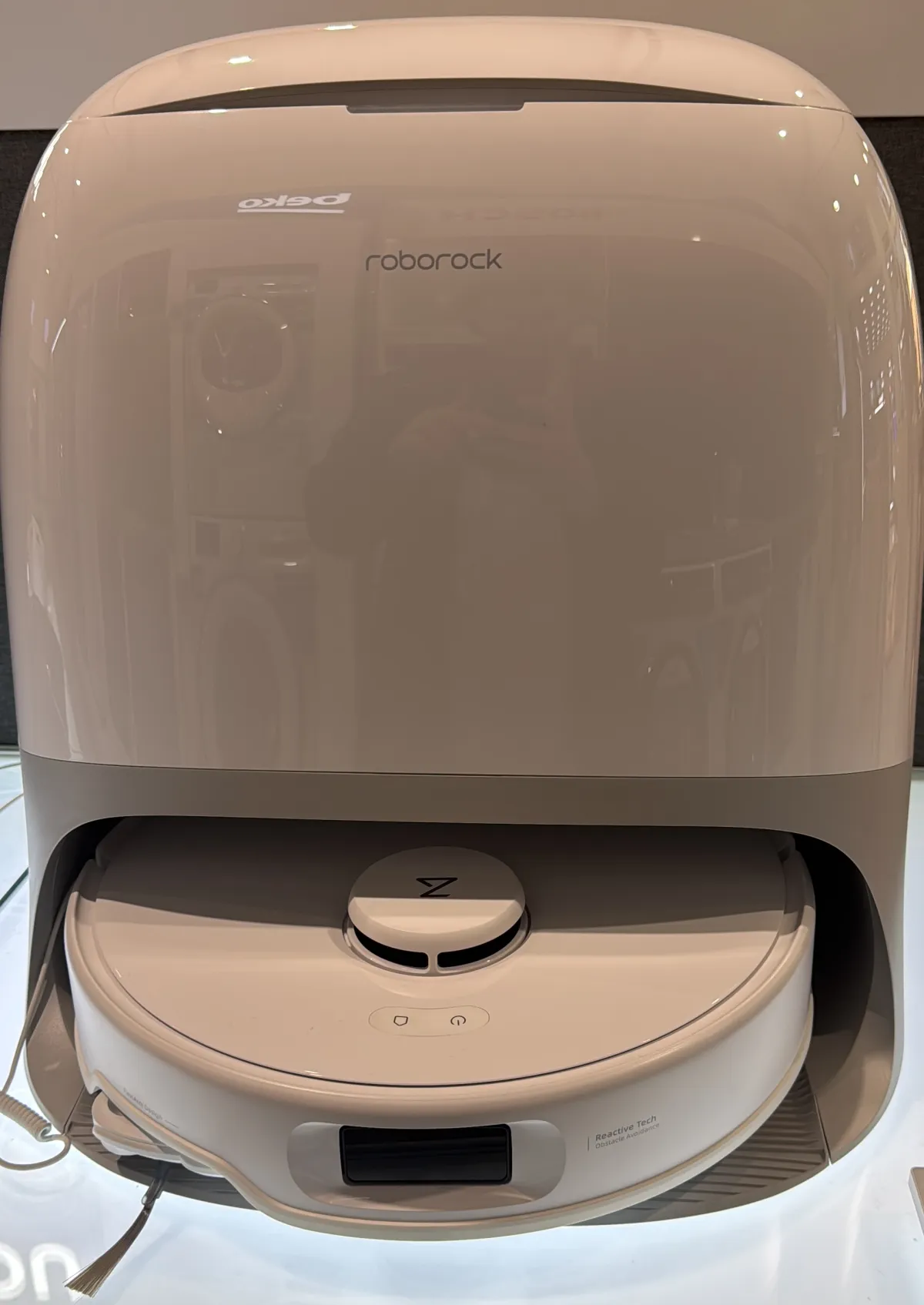 Roborock Qrevo Curv — hands-on photo 5