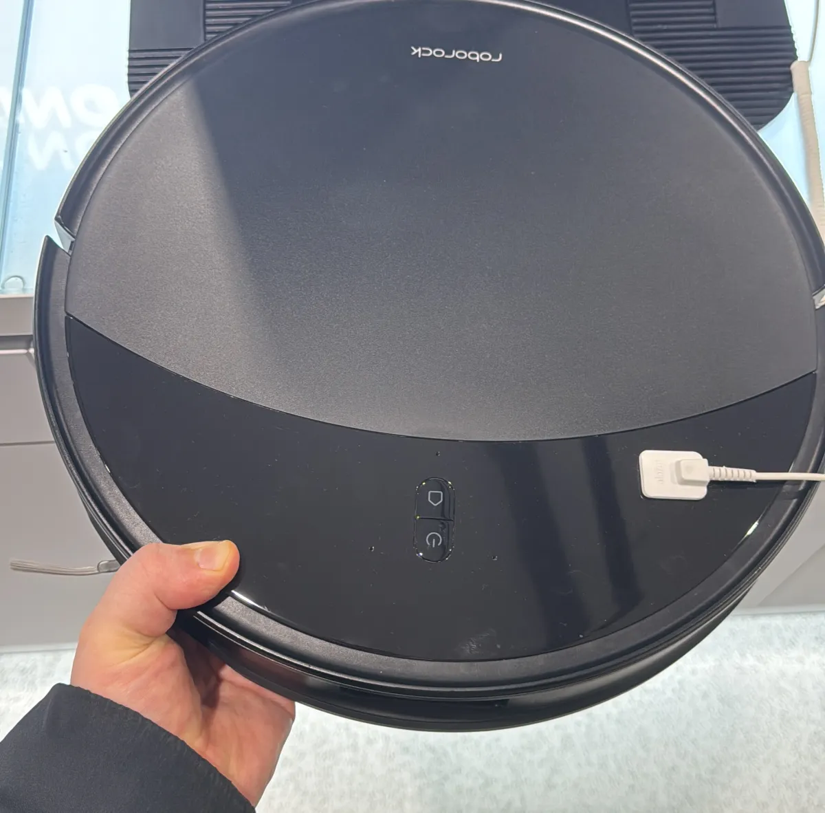 Roborock Saros 10R — hands-on photo 1