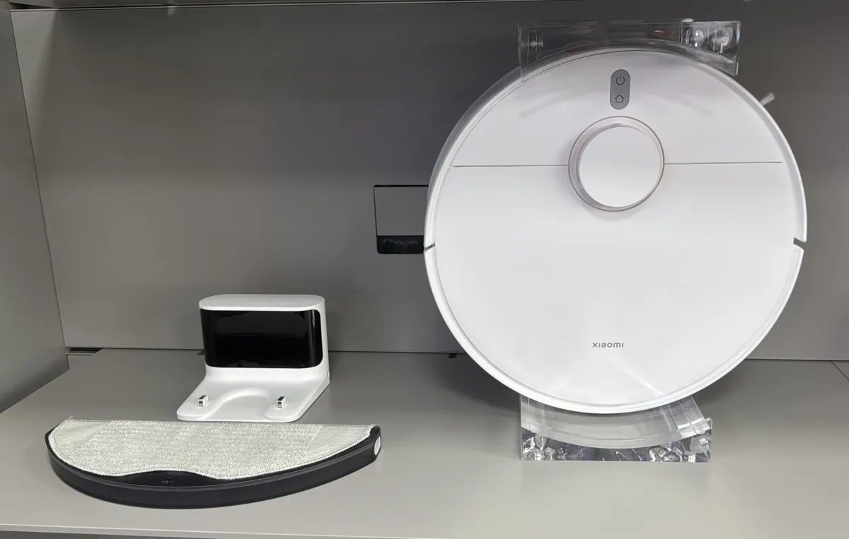 Xiaomi Robot Vacuum S40C — hands-on photo 2