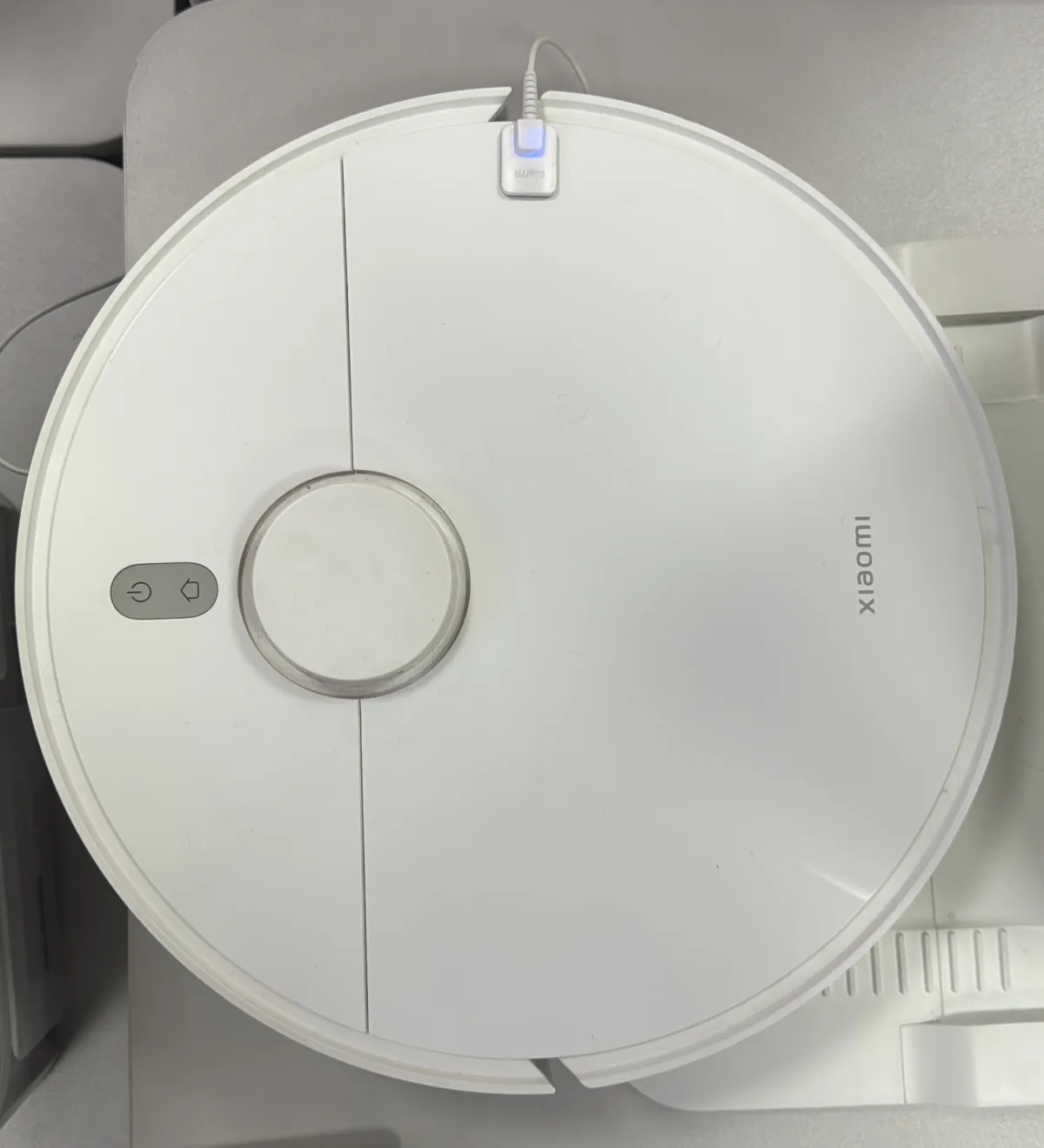 Xiaomi Robot Vacuum X20+ — hands-on photo 3